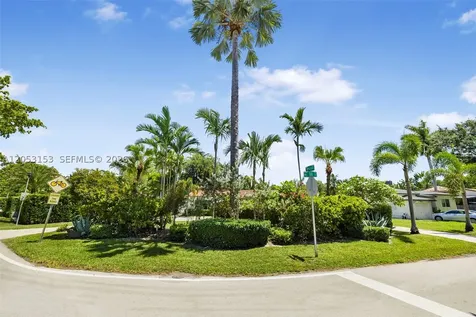 11121 Griffing Boulevard Biscayne Park FL 33161