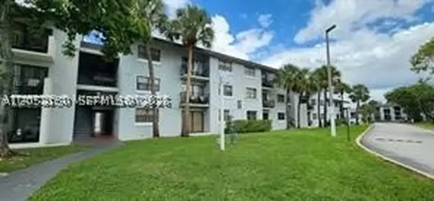 7195 NW 179th Street Hialeah FL 33015
