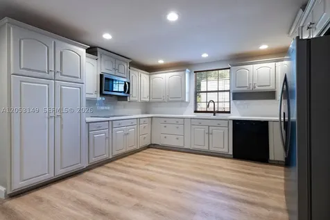 3628 Thomas Avenue Miami FL 33133