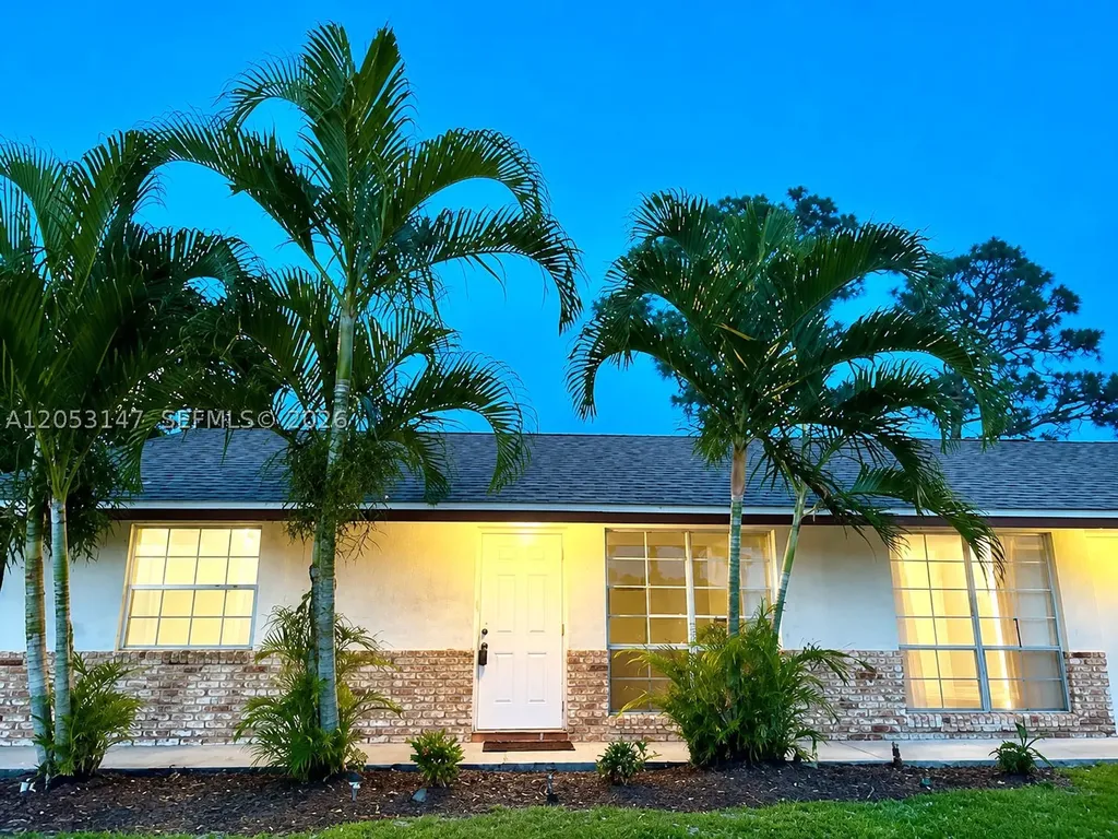 96 SE Norfolk Boulevard Stuart FL 34997