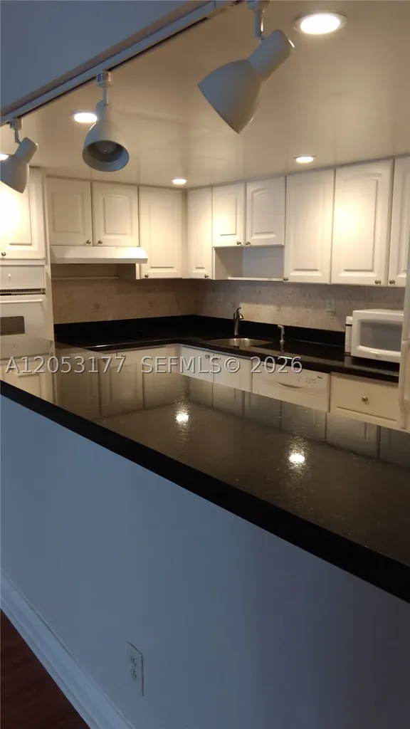 19390 Collins Avenue Sunny Isles Beach FL 33160