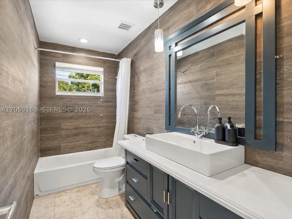 6441 Meade Street Hollywood FL 33024