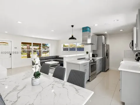 6441 Meade Street Hollywood FL 33024