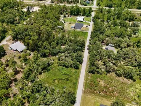 1210 Mcarthur Avenue Lehigh Acres FL 33972