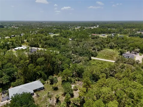 1210 Mcarthur Avenue Lehigh Acres FL 33972