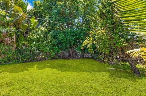 821 84th Street Miami Beach FL 33141