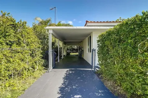 821 84th Street Miami Beach FL 33141