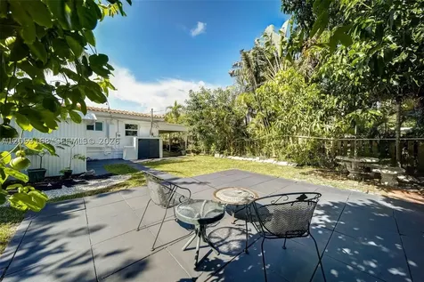 821 84th Street Miami Beach FL 33141