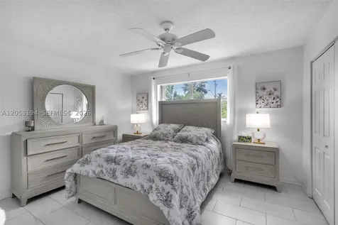 450 SE 7th Street Dania Beach FL 33004