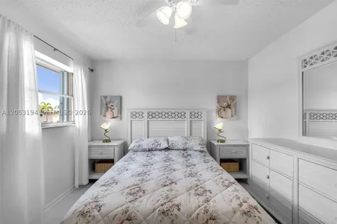 450 SE 7th Street Dania Beach FL 33004