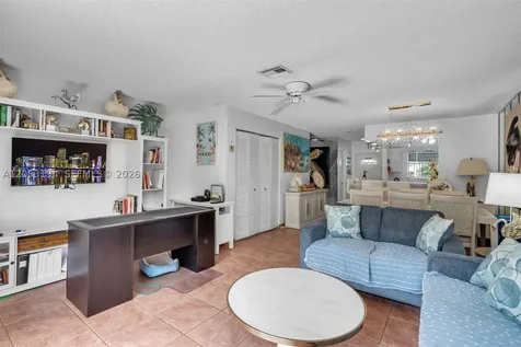 450 SE 7th Street Dania Beach FL 33004