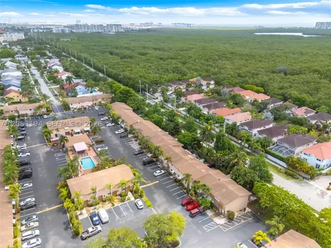 450 SE 7th Street Dania Beach FL 33004