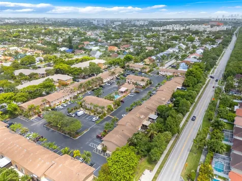 450 SE 7th Street Dania Beach FL 33004