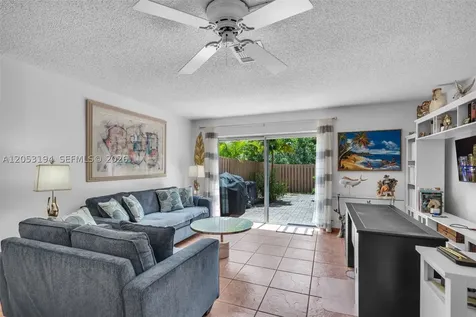 450 SE 7th Street Dania Beach FL 33004