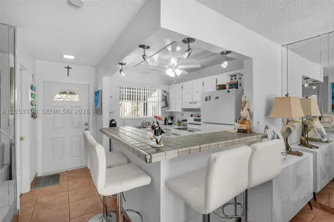 450 SE 7th Street Dania Beach FL 33004