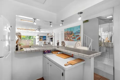 450 SE 7th Street Dania Beach FL 33004