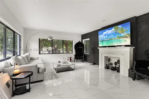 106 NW 84th Street Miami FL 33150