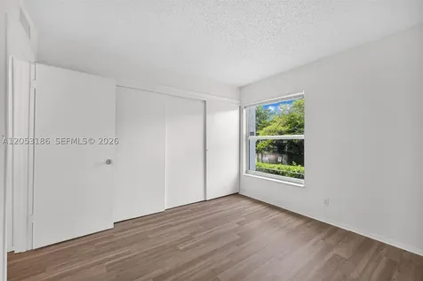 505 S Pine Island Road Plantation FL 33324