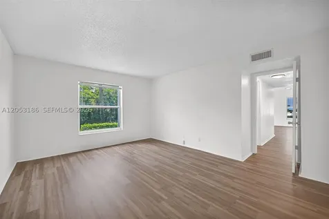 505 S Pine Island Road Plantation FL 33324