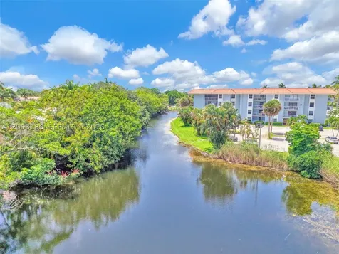 505 S Pine Island Road Plantation FL 33324