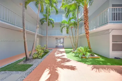 505 S Pine Island Road Plantation FL 33324
