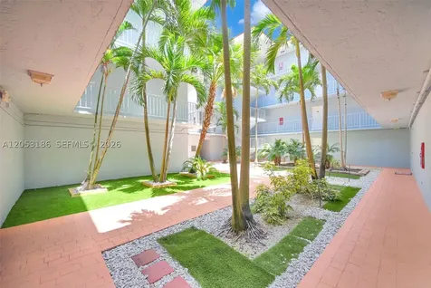 505 S Pine Island Road Plantation FL 33324