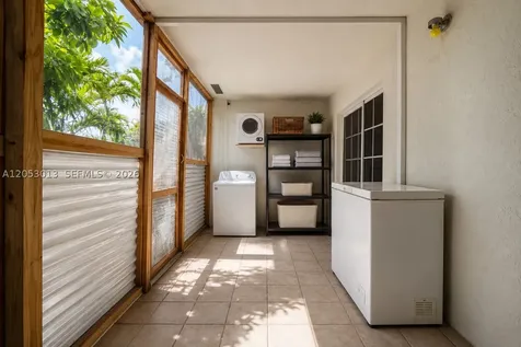 940 NE 212th Terrace Miami FL 33179