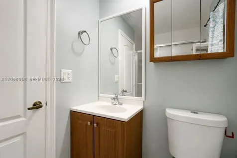 940 NE 212th Terrace Miami FL 33179
