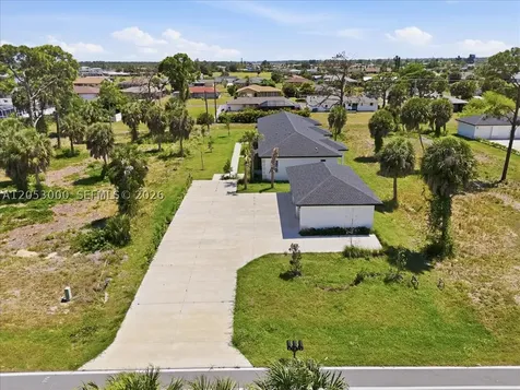 195 Rotonda Port Charlotte FL 33947