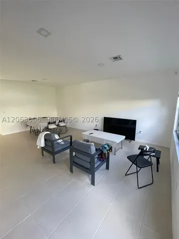 747 NE 193rd Street Miami FL 33179