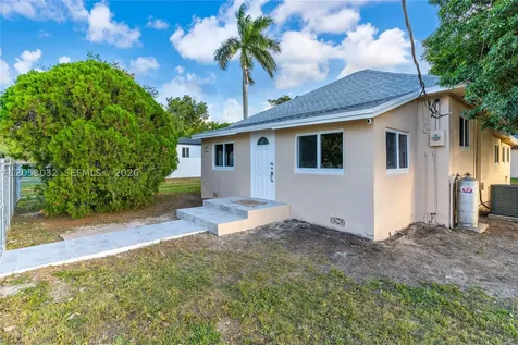 559 NW 2nd Street Florida City FL 33034