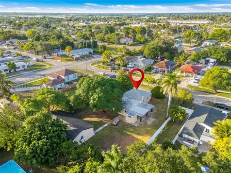559 NW 2nd Street Florida City FL 33034