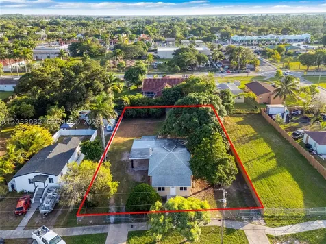 559 NW 2nd Street Florida City FL 33034