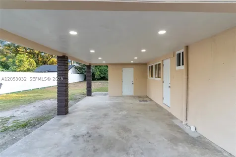 559 NW 2nd Street Florida City FL 33034