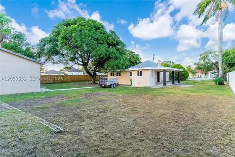 559 NW 2nd Street Florida City FL 33034