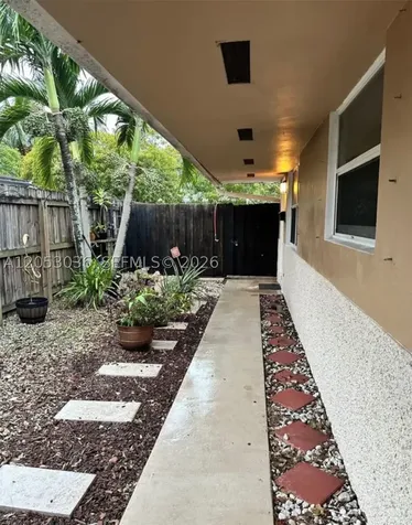 620 SW 7th Avenue Hallandale Beach FL 33009