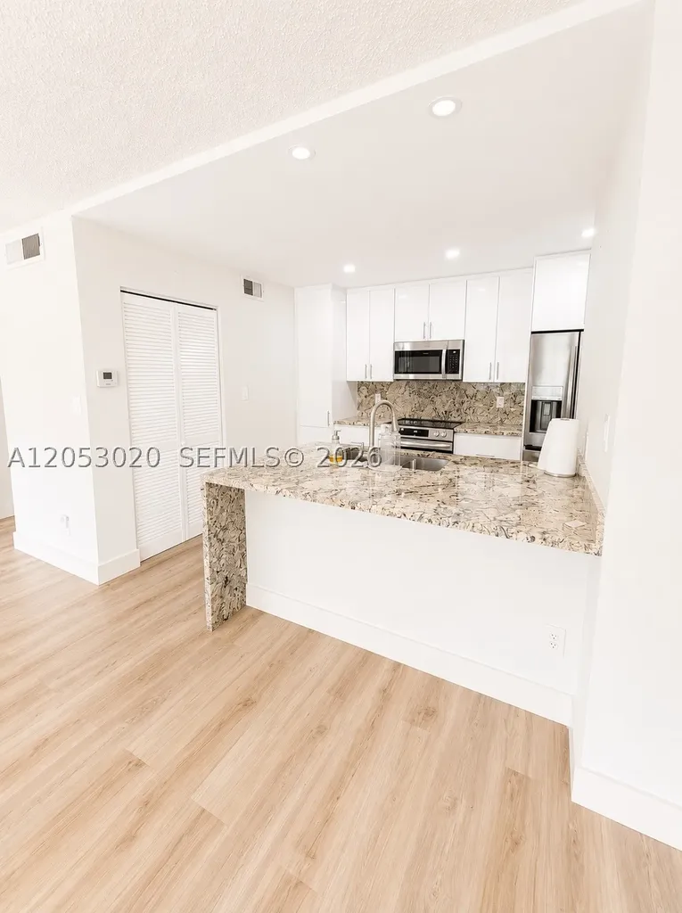 530 S Park Road Hollywood FL 33021