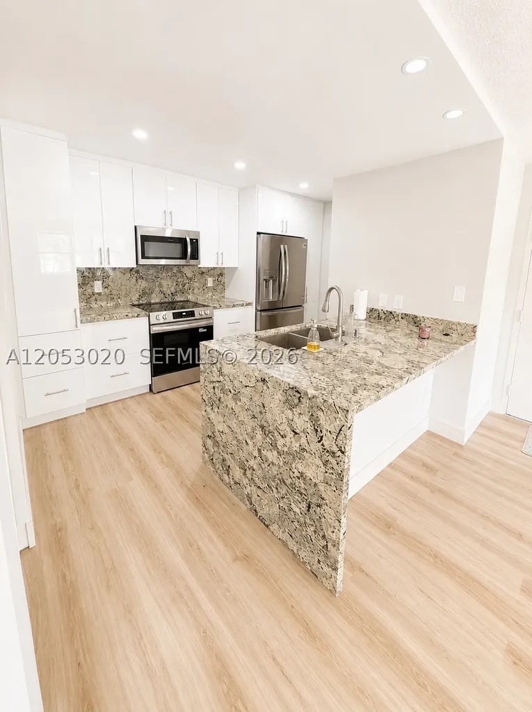 530 S Park Road Hollywood FL 33021