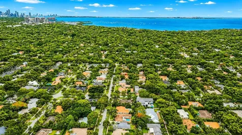 516 Gerona Avenue Coral Gables FL 33146
