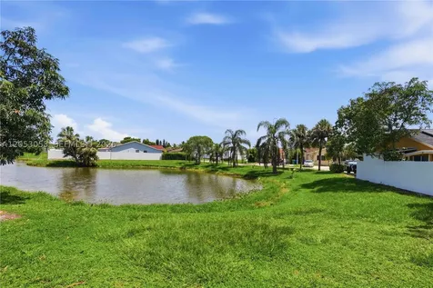 5094 NW 195th Lane Miami Gardens FL 33055