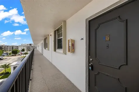 14185 SW 87th Street Miami FL 33183