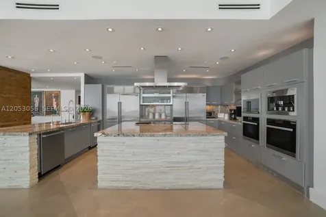 100 S Pointe Drive Miami Beach FL 33139