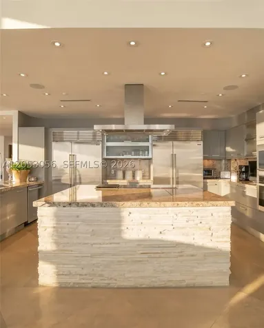 100 S Pointe Drive Miami Beach FL 33139