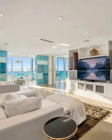 100 S Pointe Drive Miami Beach FL 33139