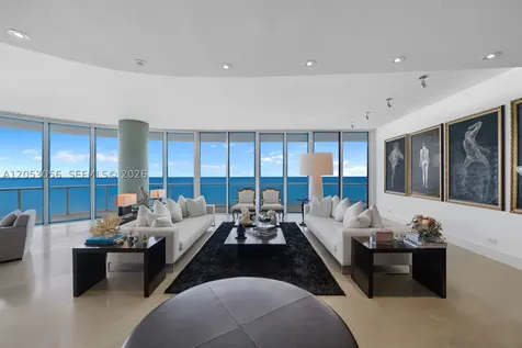 100 S Pointe Drive Miami Beach FL 33139