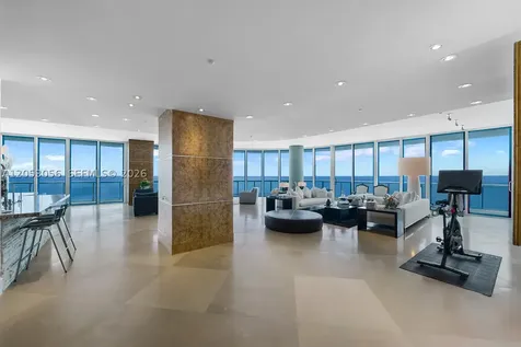 100 S Pointe Drive Miami Beach FL 33139