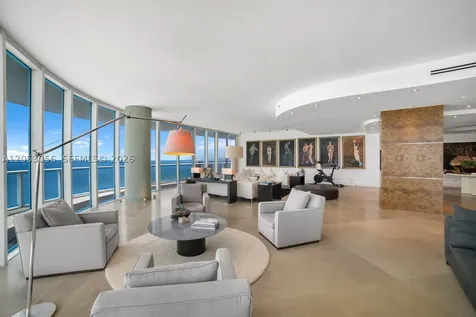 100 S Pointe Drive Miami Beach FL 33139