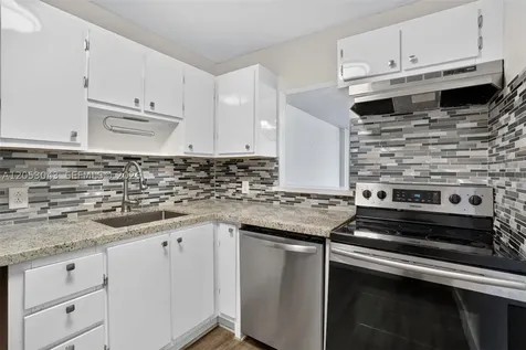 1228 West Avenue Miami Beach FL 33139