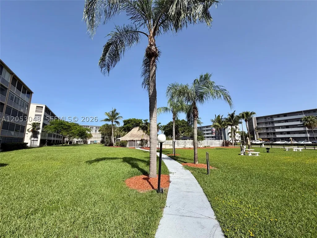 4700 Washington Street Hollywood FL 33021
