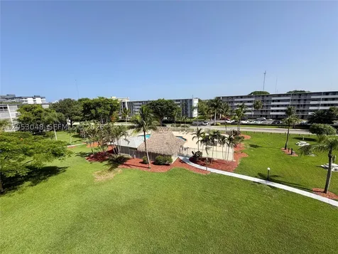 4700 Washington Street Hollywood FL 33021